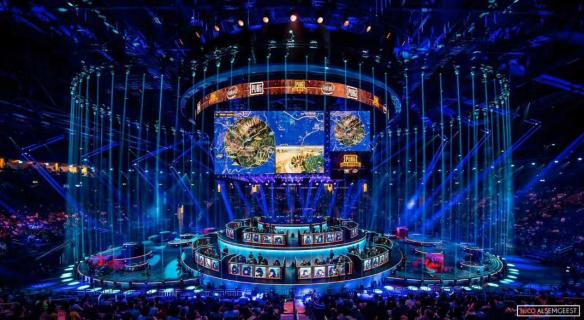 被誉为新一 被誉为新一