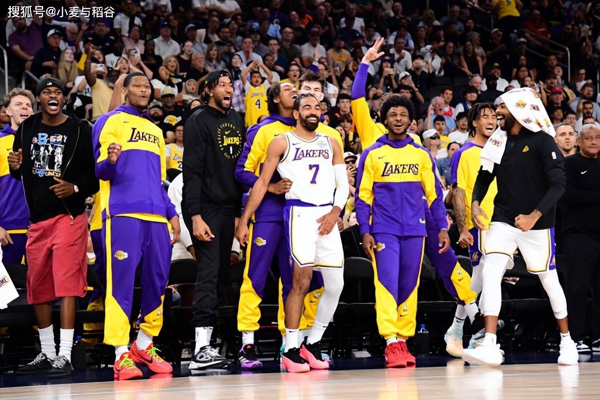 职场年会保 职场年会保