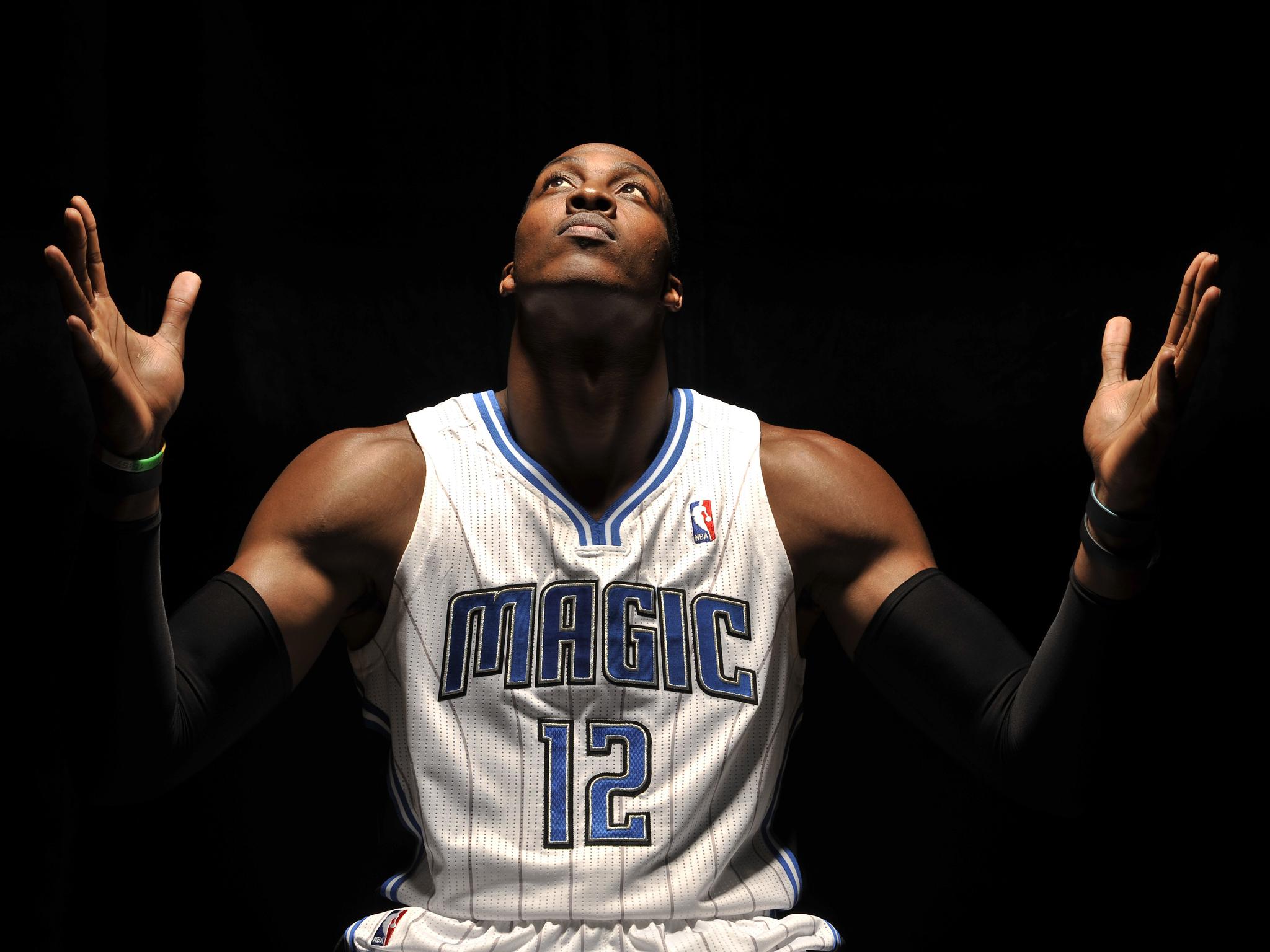 边路持球与 边路持球与