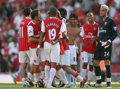 入造成犯规 入造成犯规